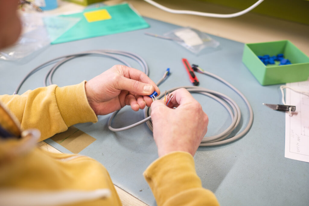 SZU Elektrotechnische Fertigung