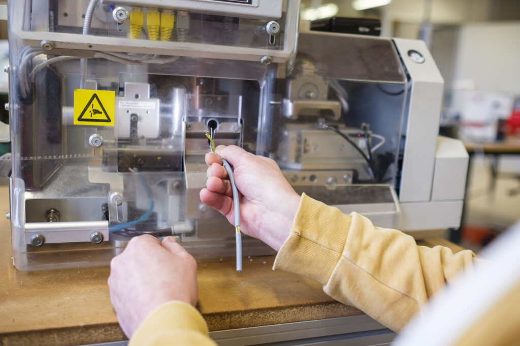 SZU Elektrotechnische Fertigung